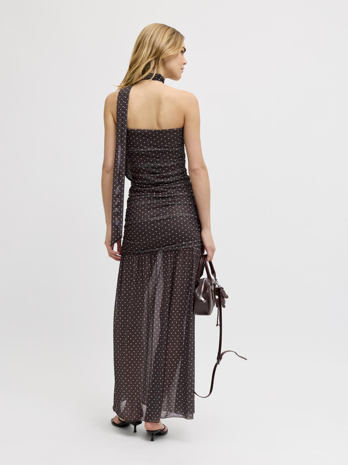 model_shot-back
